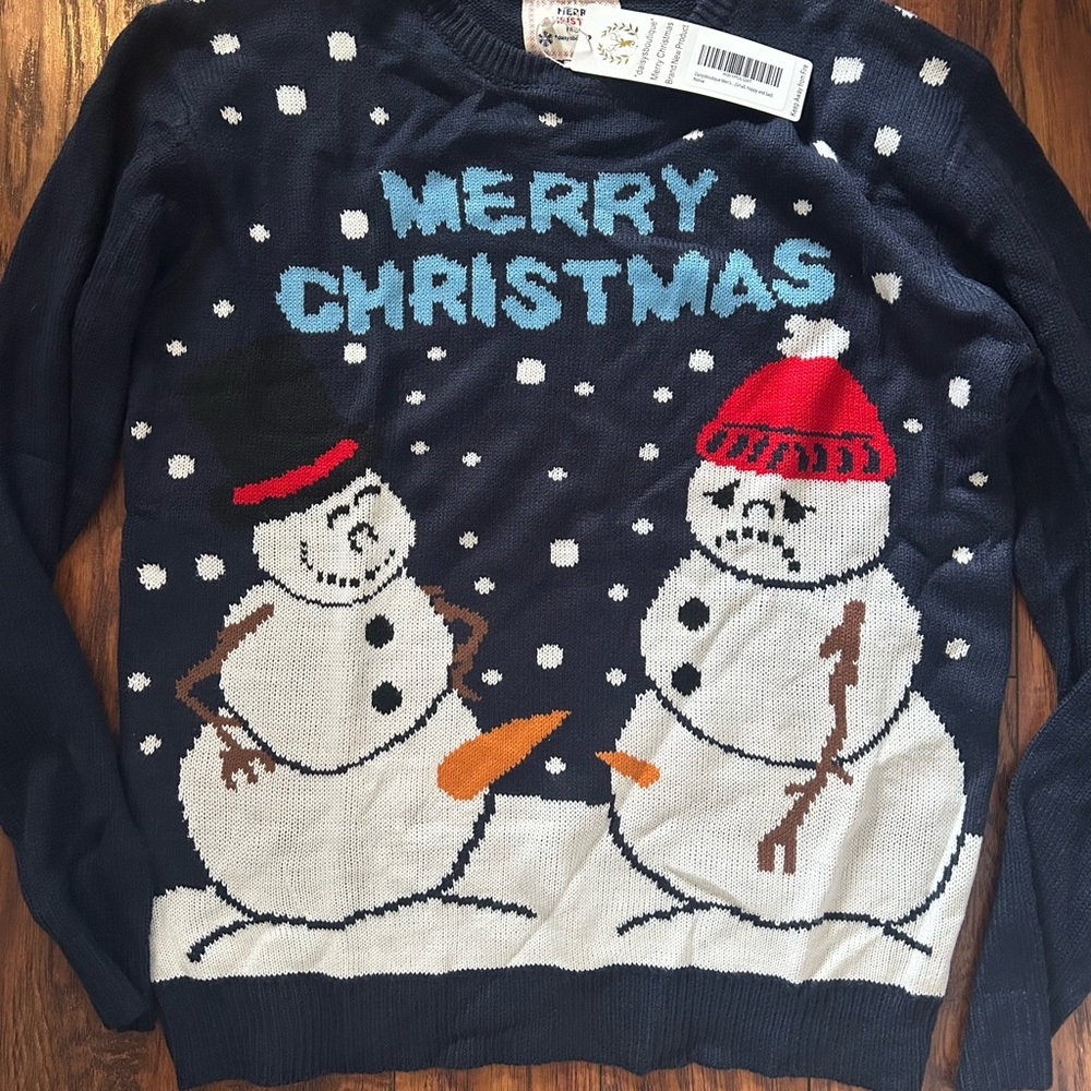 Men’s ugly Christmas Sweater with Snowmen, big carrot energy. New with tag
